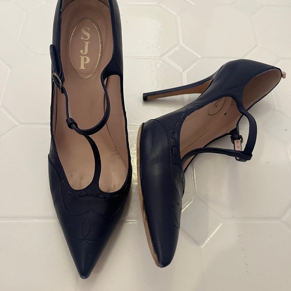 SJP Sarah Jessica Parker Blythe Navy Heel 38 1/2 (38.5) size 8 - Picture 3 of 15